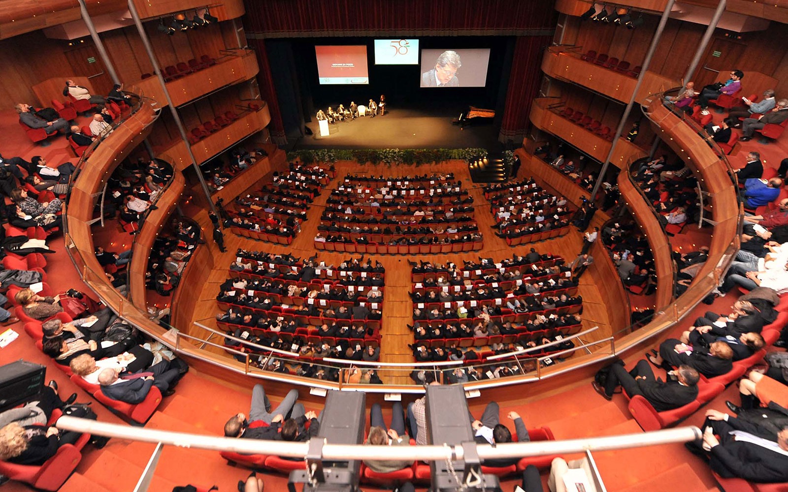 Premiazione del lavoro e progresso economico